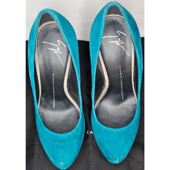 Giuseppe Zanotti Tricolor Suede Nana Platform Pumps. - Picture 5 of 11